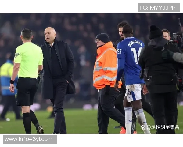 斯洛特谈球队伤病困扰强调季前训练不足导致人员紧缺问题