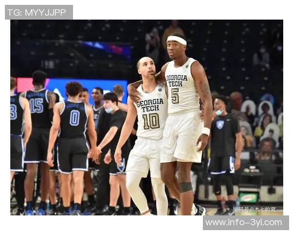 意大利炮正式加盟CBA旧将聚集同届状元遗憾退役UCLA双雄继续奋斗 意大利炮正式加盟CBA旧将聚集同届状元遗憾退役UCLA双雄继续奋斗